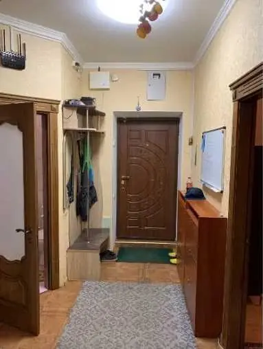 Продаж сталінки з гаражем на Браїлках | Приват житло