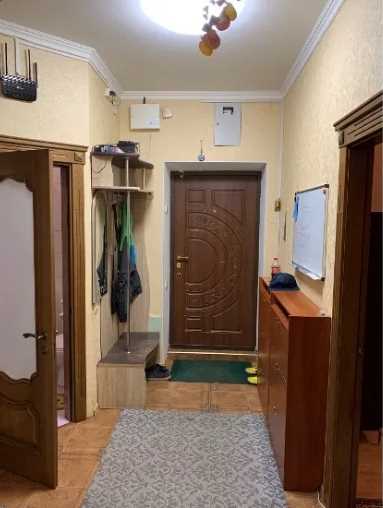 Продаж сталінки з гаражем на Браїлках | Приват житло