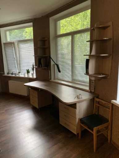 Продаж сталінки з гаражем на Браїлках | Приват житло