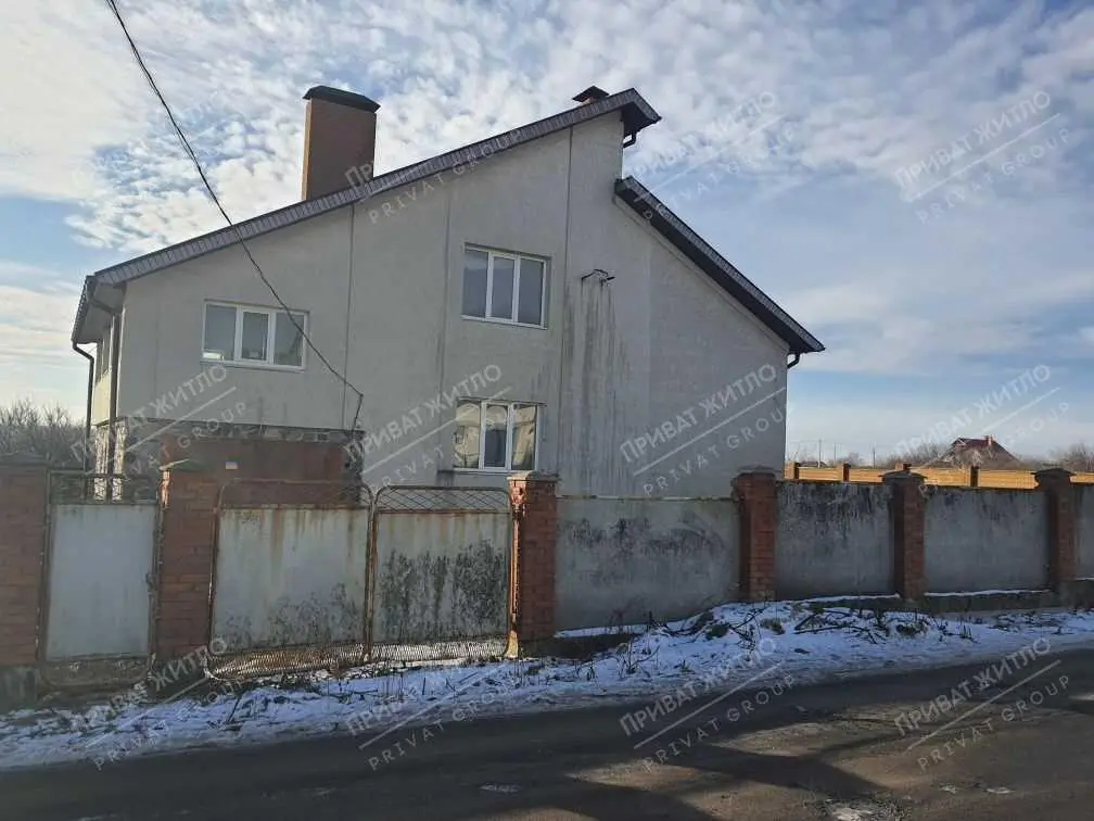 2 поверховий будинок в с. Гожули! | Приват житло