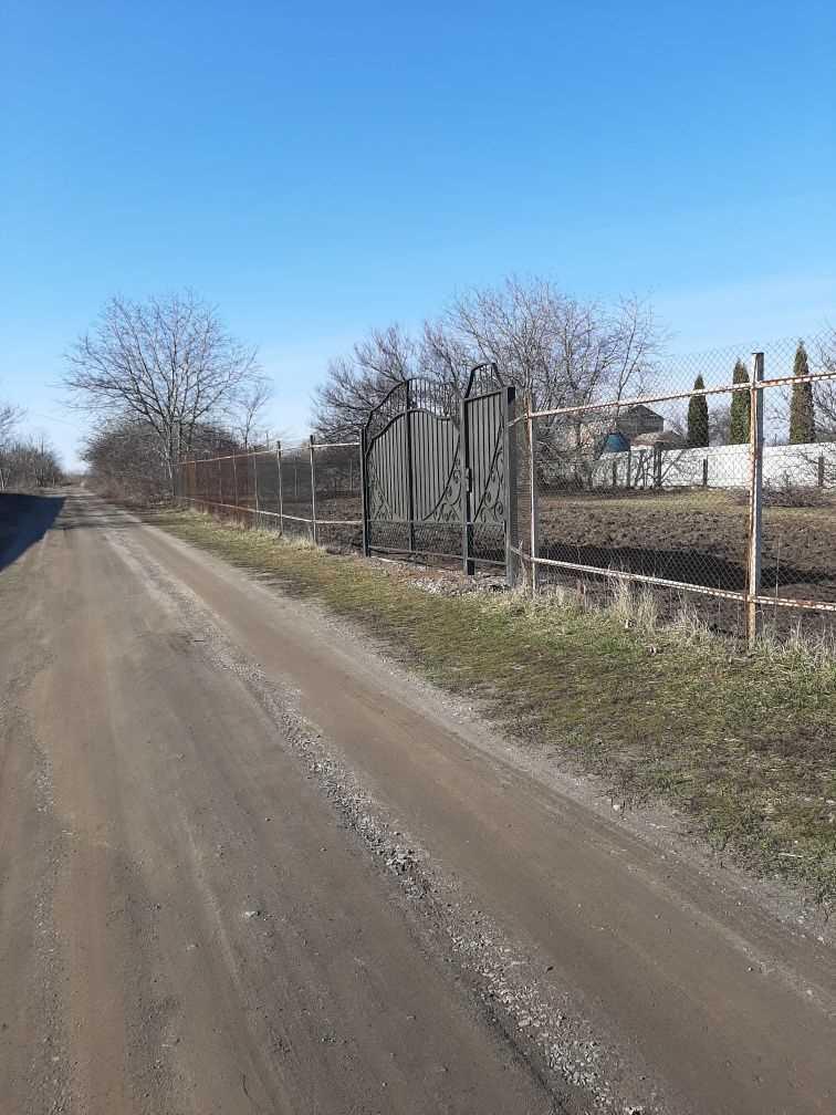 Земельна ділянка під забудову в мальовничому місці у с.Супрунівка. | Приват житло