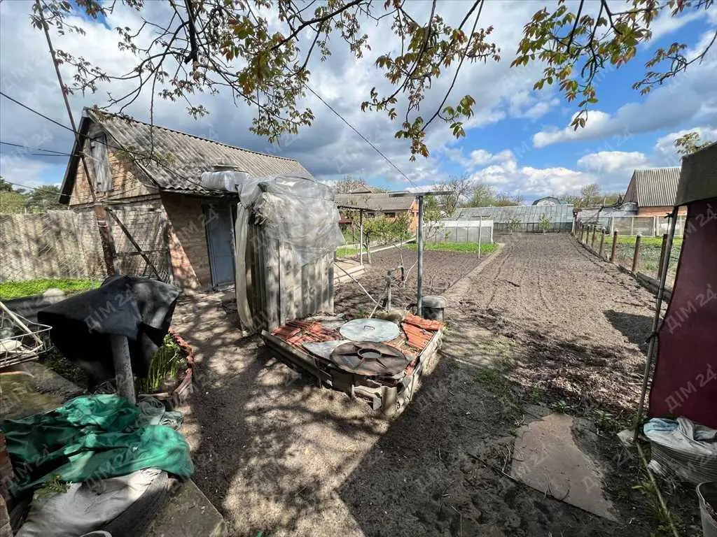 Продаж ділянки з будинком | Приват житло
