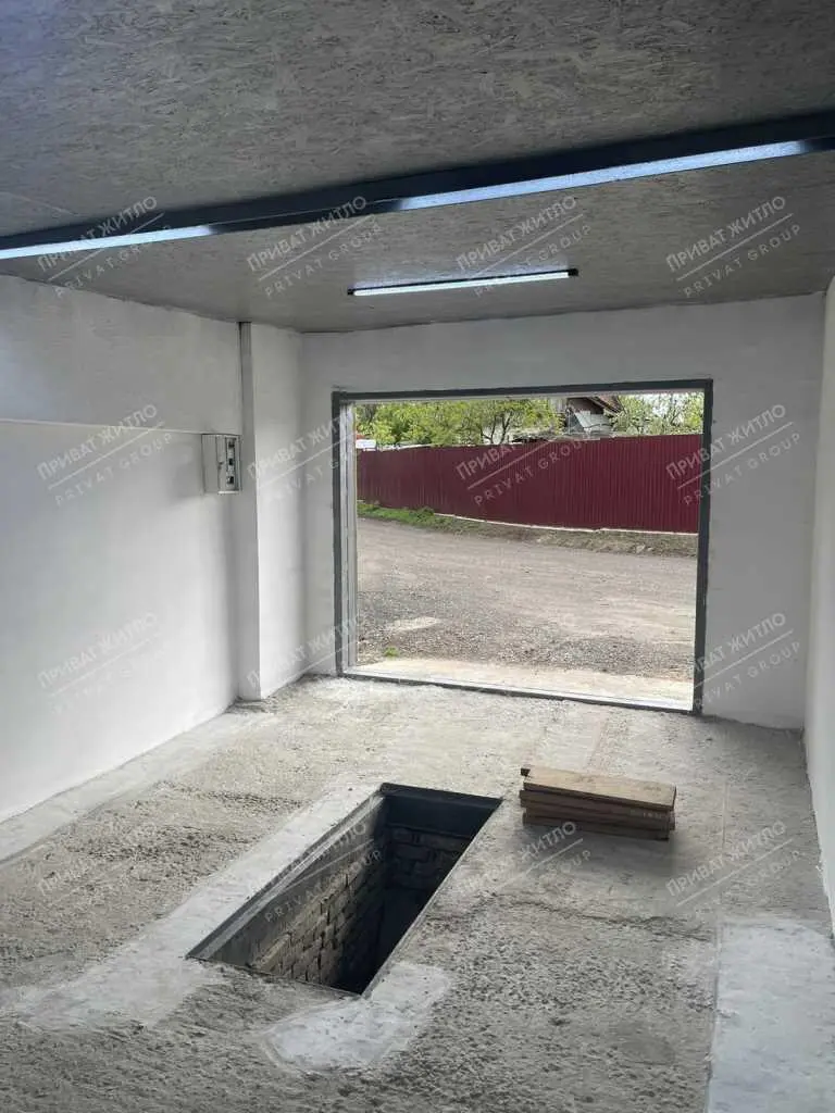 Добротний гараж в р-н Макдональдса! | Приват житло