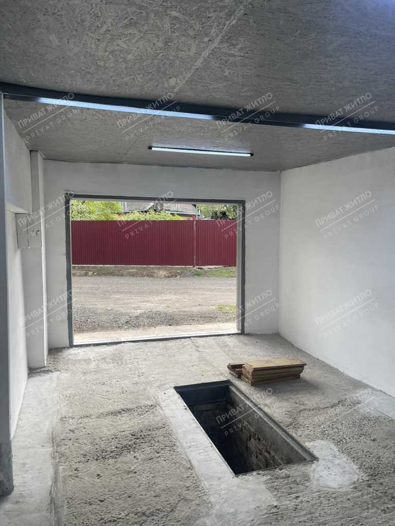Добротний гараж в р-н Макдональдса! | Приват житло