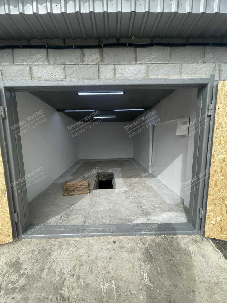 Добротний гараж в р-н Макдональдса! | Приват житло