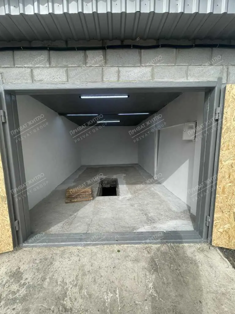 Добротний гараж в р-н Макдональдса! | Приват житло