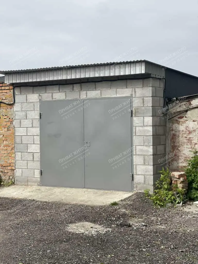 Добротний гараж в р-н Макдональдса! | Приват житло