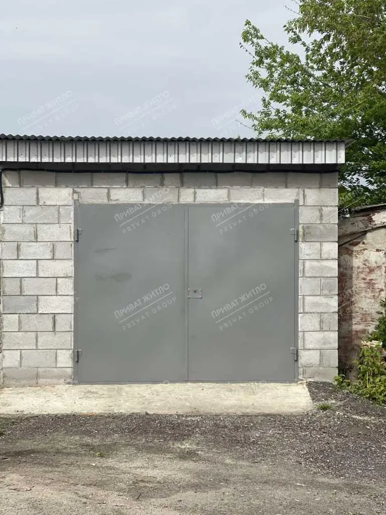 Добротний гараж в р-н Макдональдса! | Приват житло