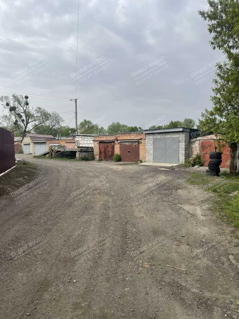 Добротний гараж в р-н Макдональдса! | Приват житло