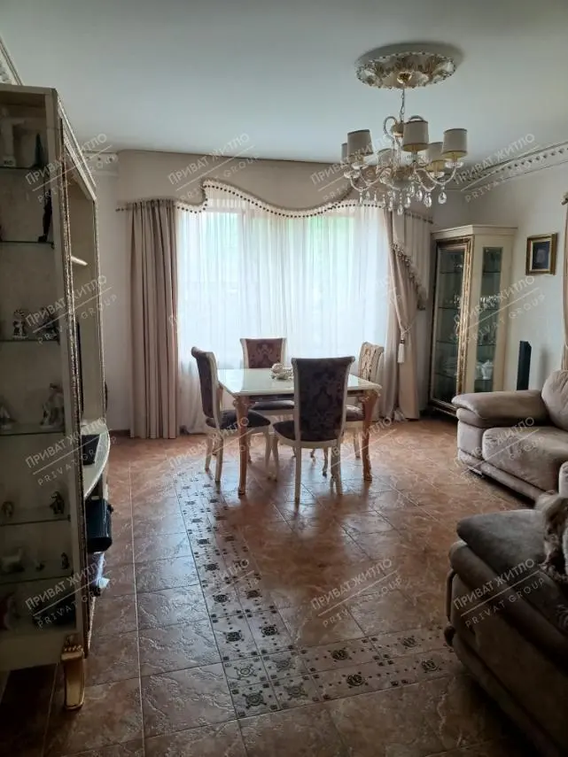 Ваш власний дім із басейном та барбекю всього за 5 хвилин від Сонячного парку! | Приват житло