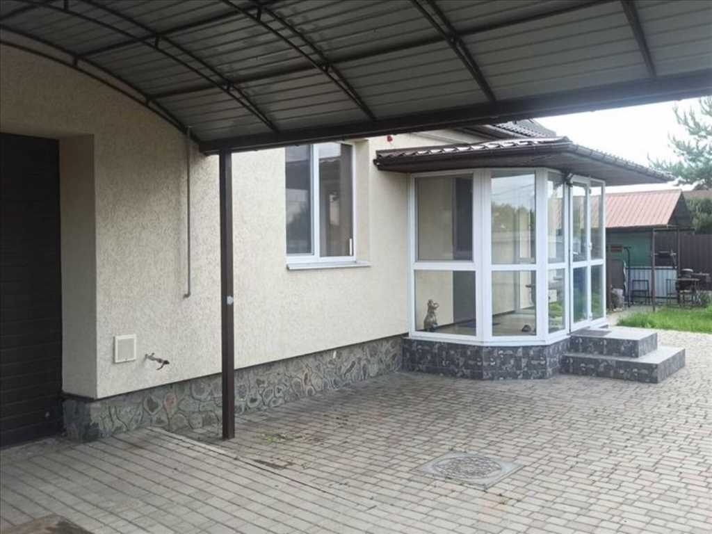 Просторий будинок в тихому місці | Приват житло