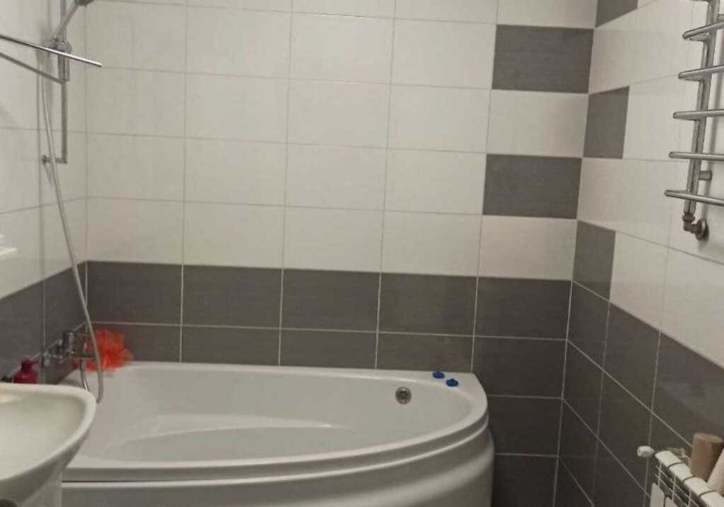 Просторий будинок в тихому місці | Приват житло