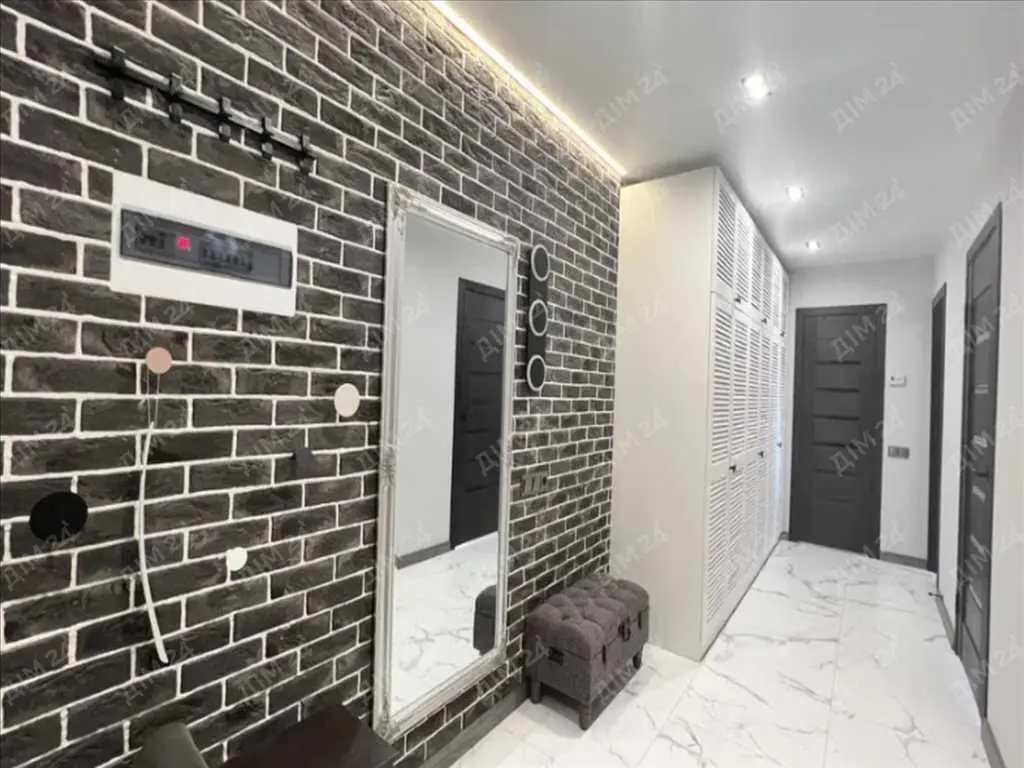 Двокімнатна квартира з авторським ремонтом | Приват житло