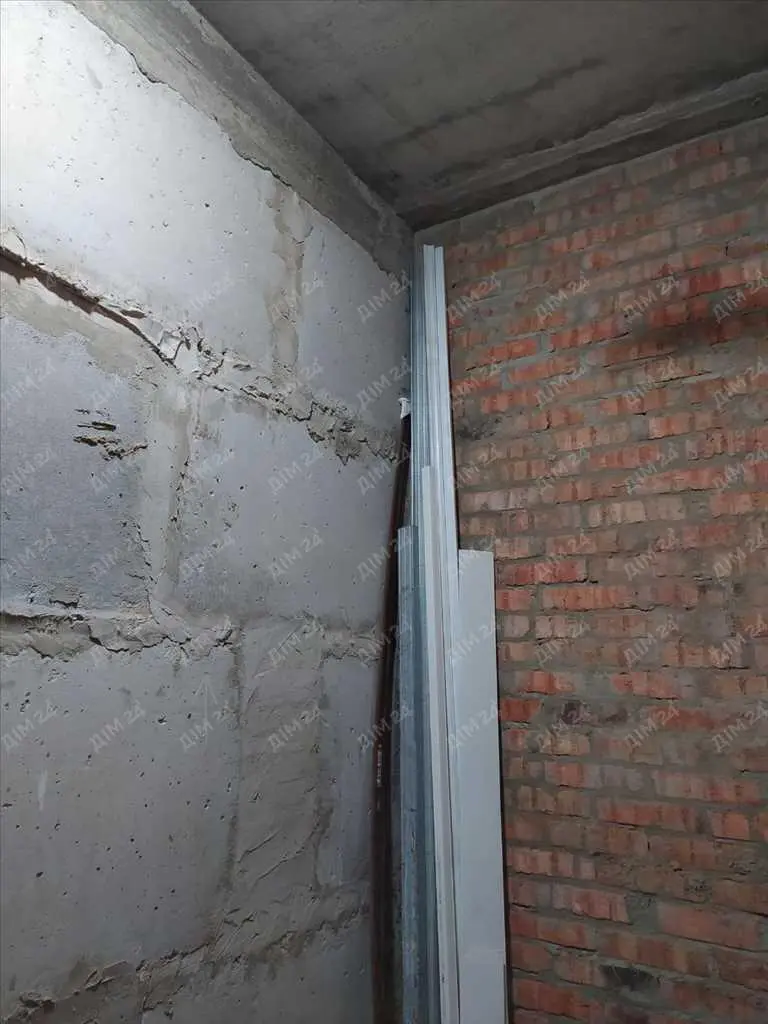 Паркомісце з коморою в центрі Полтави на Ляхова | Приват житло