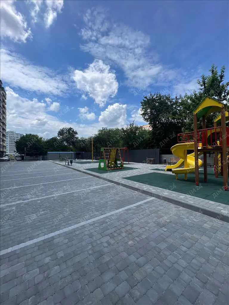 Трьохкімнатна квартира в ЖК 