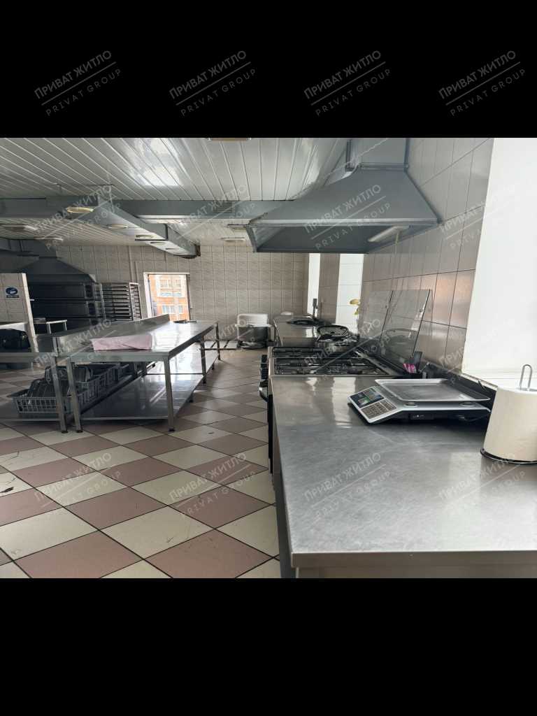 Продається нежитлове приміщення з готовим бізнесом на Леваді. | Приват житло