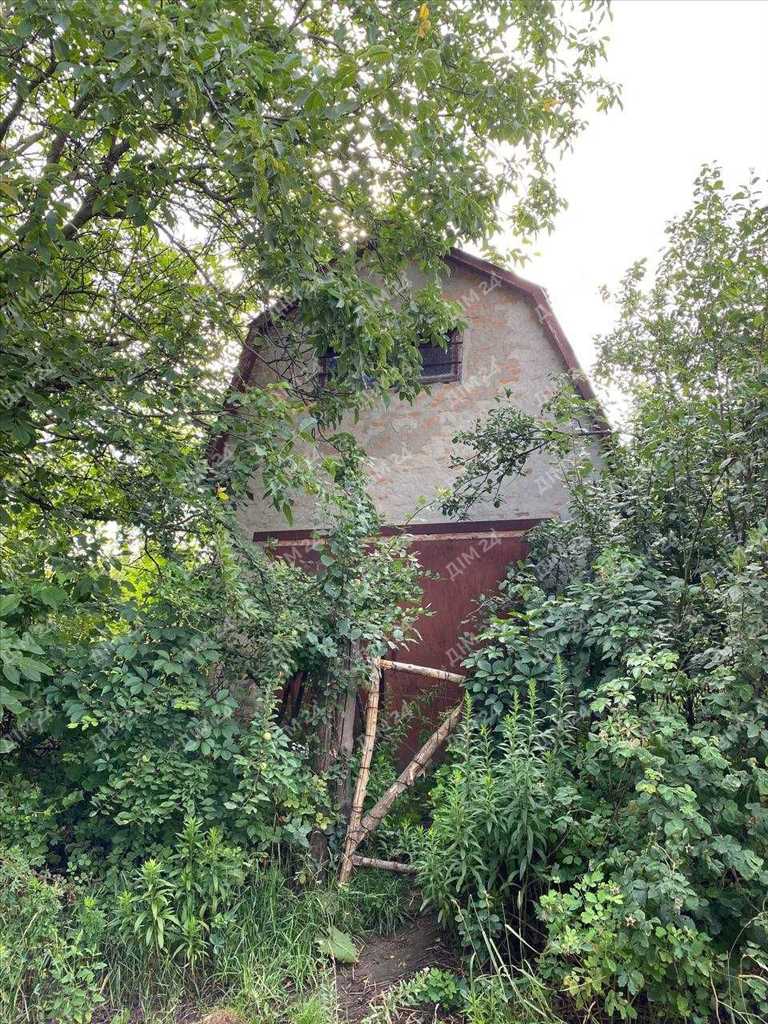 Дачна ділянка з будинком гаражного типу.

 | Приват житло