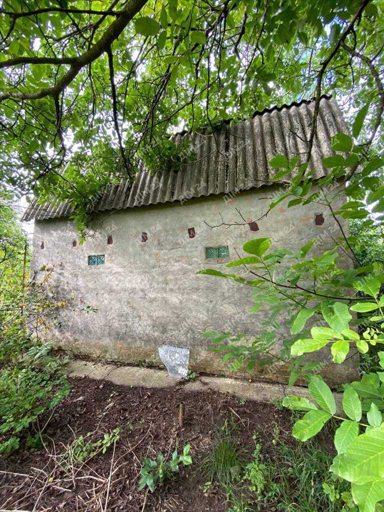 Дачна ділянка з будинком гаражного типу.

 | Приват житло