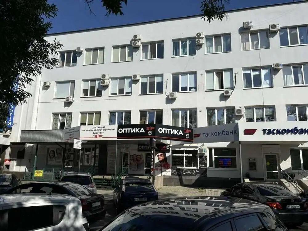 Продається офісний центр у центрі міста. | Приват житло