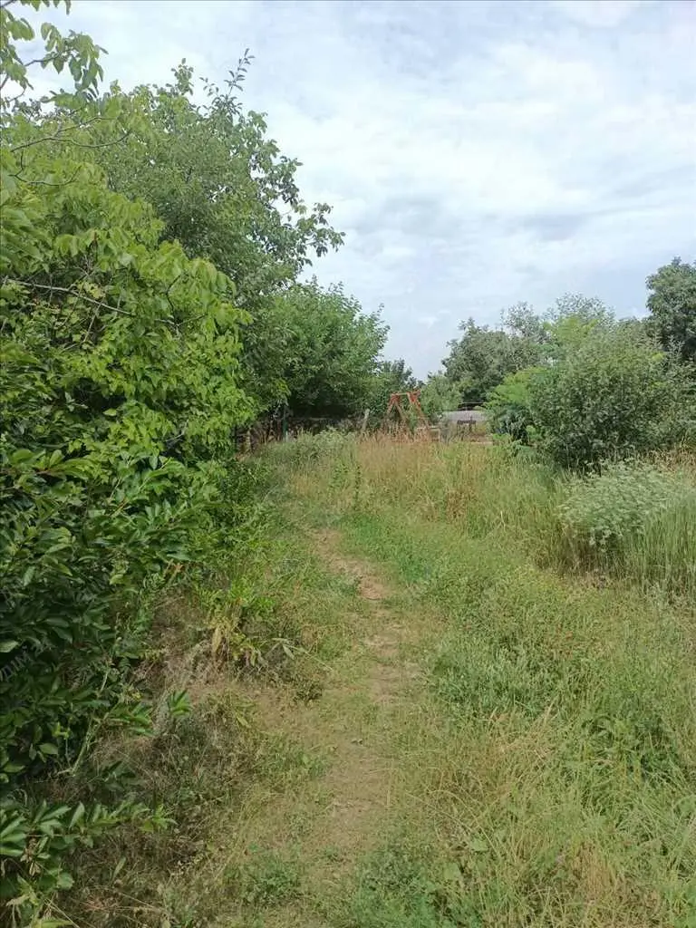 Ділянка неподалік лісу та річки. | Приват житло