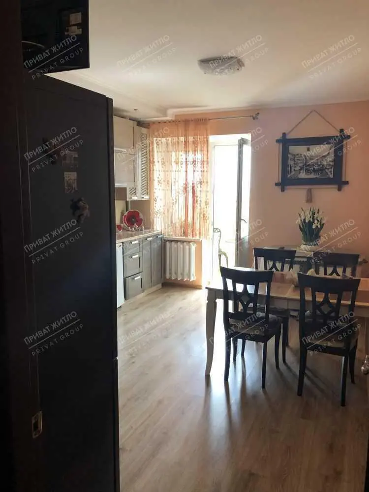 Продаж 3 кімнатної квартири по вул.Соборності | Приват житло