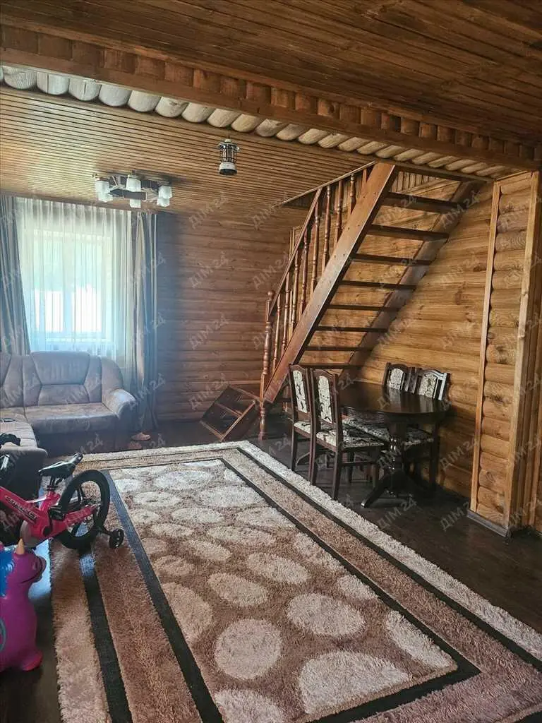 Чудовий будинок неподалік річки в місті! | Приват житло
