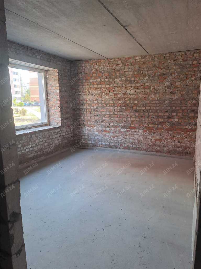 Простора квартира в новобудові! | Приват житло