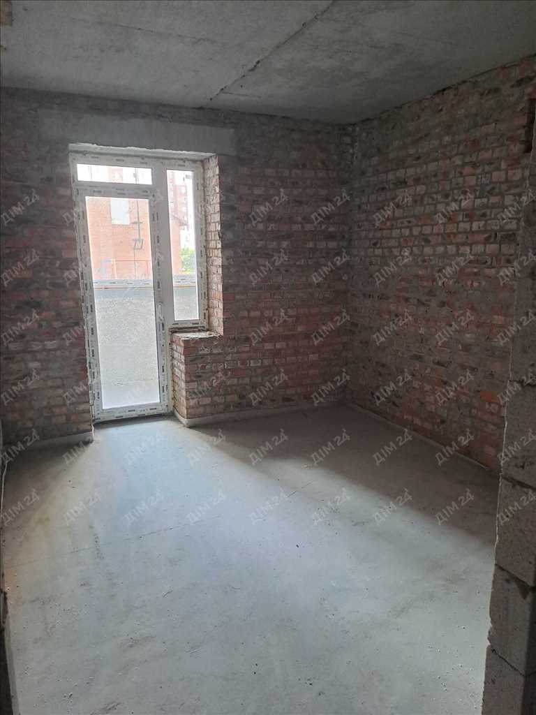 Простора квартира в новобудові! | Приват житло