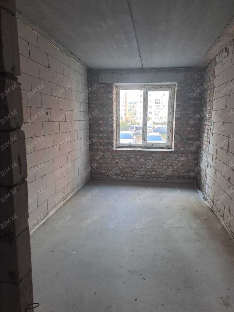 Простора квартира в новобудові! | Приват житло