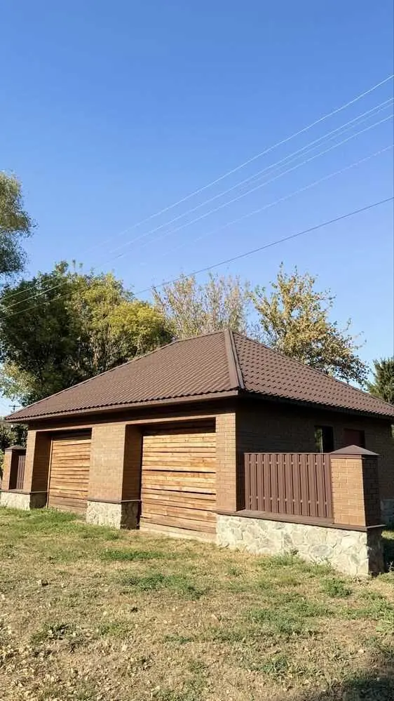 Продаж земельної ділянки під забудову неподалік річки в Петрівці  | Приват житло