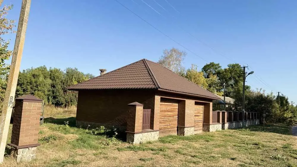 Продаж земельної ділянки під забудову неподалік річки в Петрівці  | Приват житло