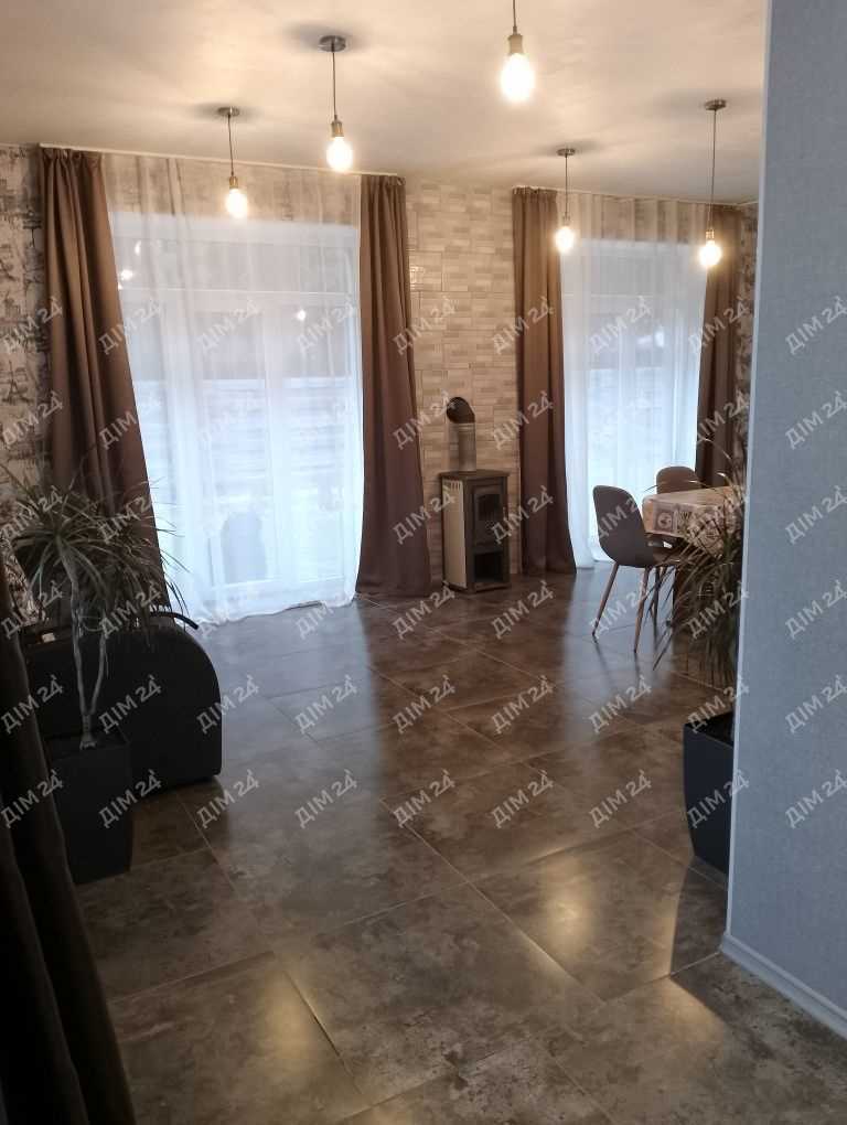 Просторий будинок в мальовничому місці Полтави – ваш ідеальний дім! | Приват житло