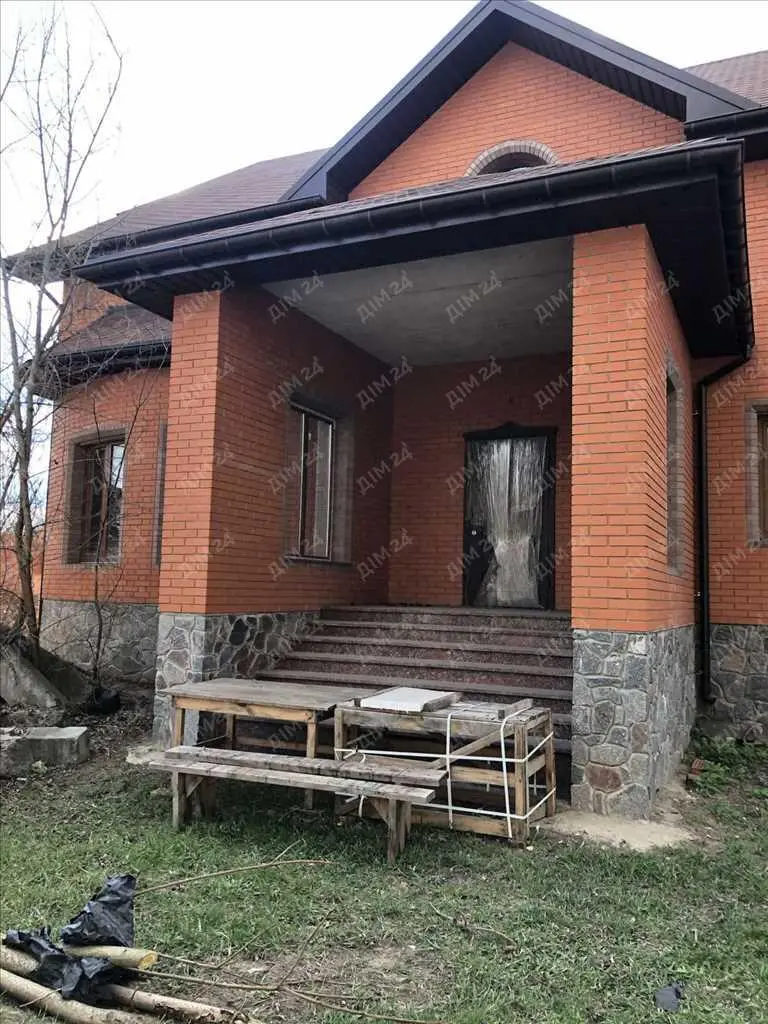 Добротний будинок на Подолі. | Приват житло