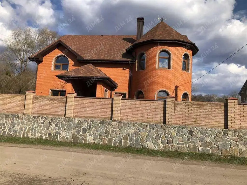 Добротний будинок на Подолі. | Приват житло