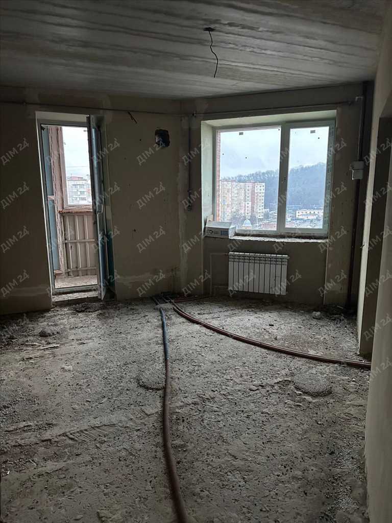 Простора квартира в новобудові. | Приват житло