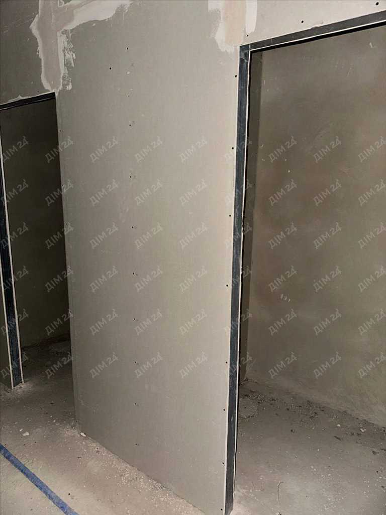 Простора квартира в новобудові. | Приват житло