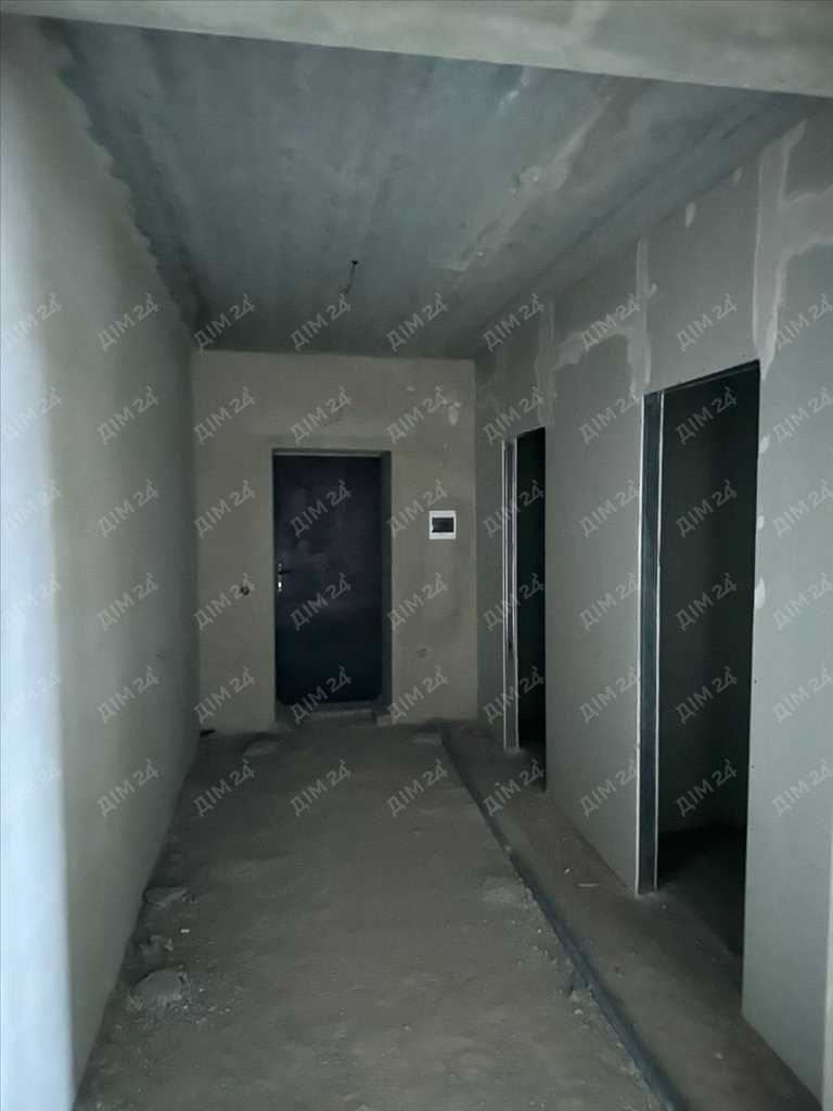 Простора квартира в новобудові. | Приват житло