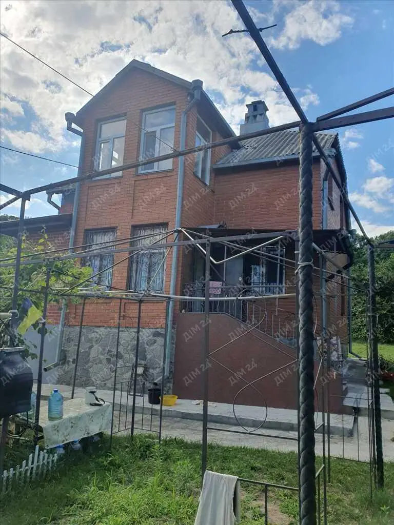 Двоповерховий будинок в с.Михайлівка | Приват житло
