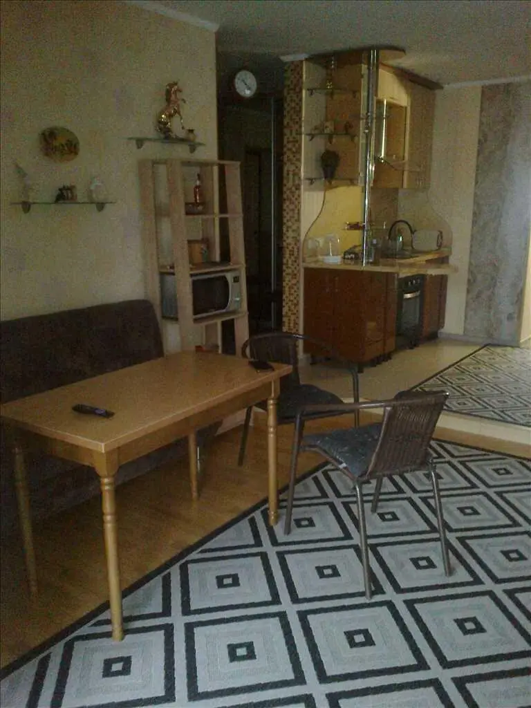 Шикарна квартира 100 м2  в місті  Карлівка | Приват житло