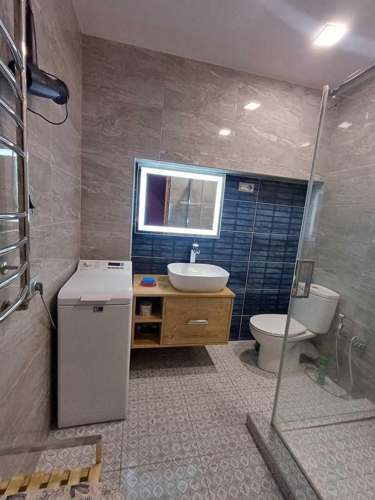 Трикімнатна квартира  поруч з ТЦ 