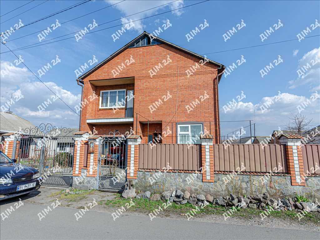 Будинок з господарськими спорудами у Решетилівці | Приват житло