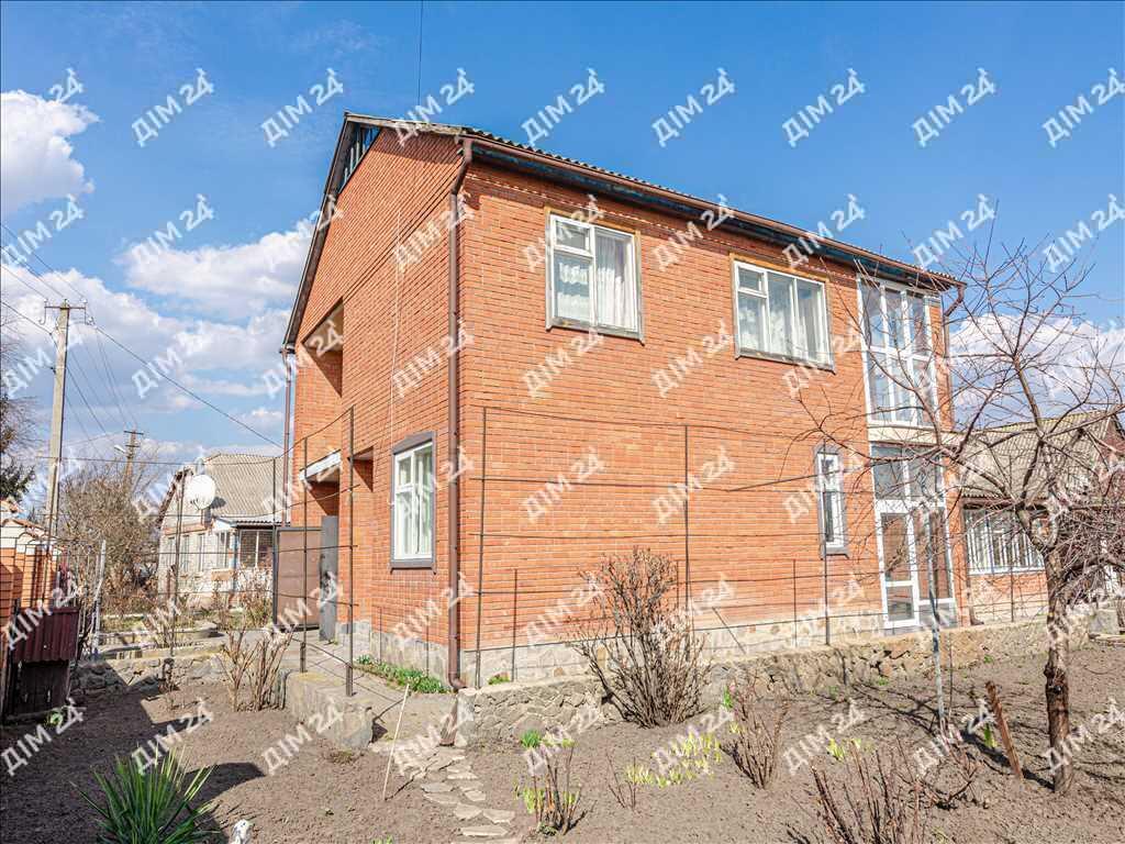 Будинок з господарськими спорудами у Решетилівці | Приват житло