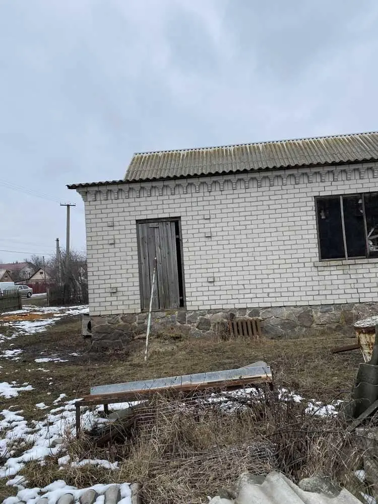 Добротна недобудова в передмісті! | Приват житло