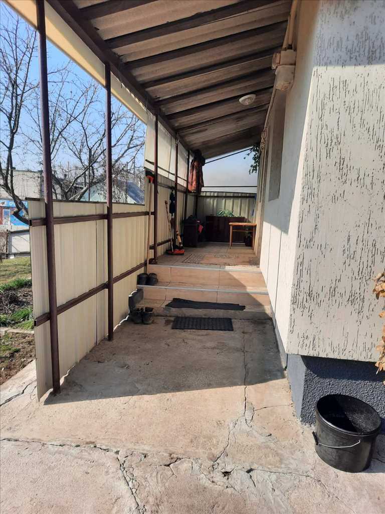 Гарний будинок в центрі Нових Санжар | Приват житло