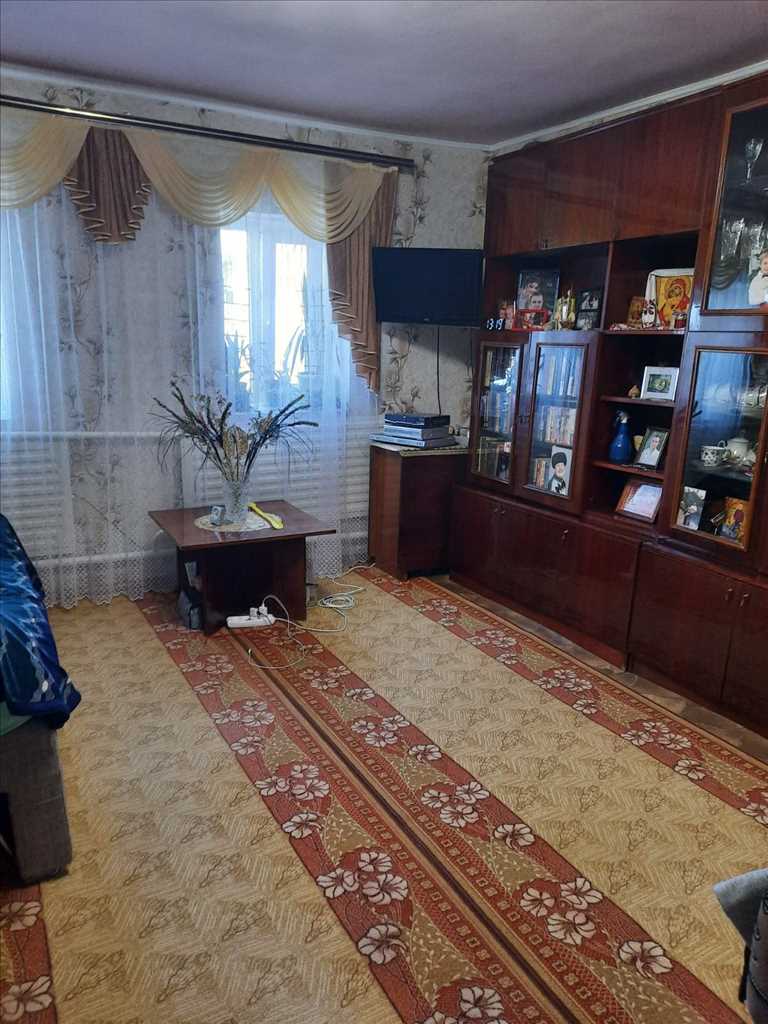 Гарний будинок в центрі Нових Санжар | Приват житло