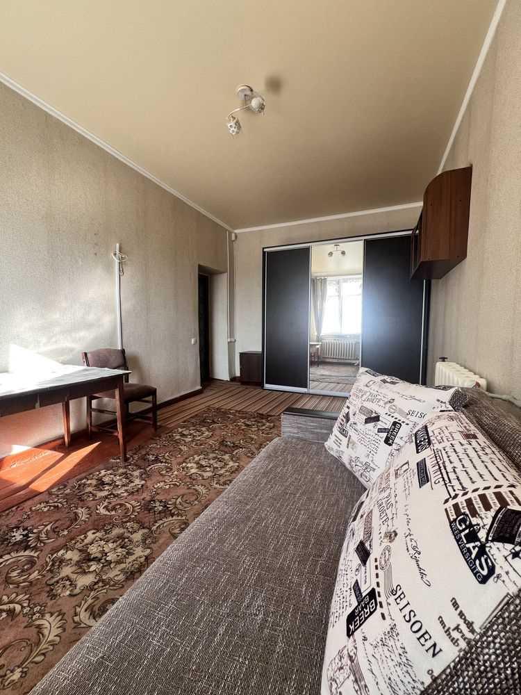 Продаж кімнати біля Акваарени | Приват житло