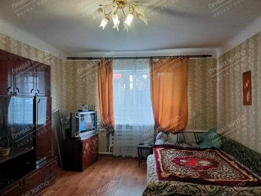 Частина будинку з окремим двором біля річки. | Приват житло