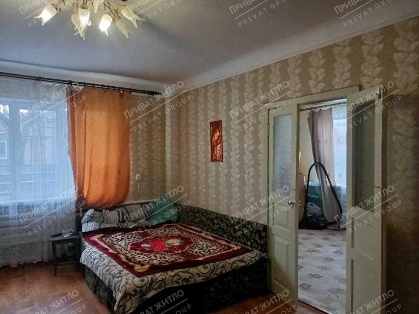Частина будинку з окремим двором біля річки. | Приват житло