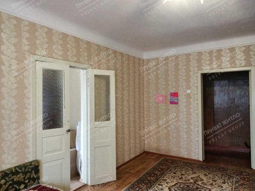 Частина будинку з окремим двором біля річки. | Приват житло