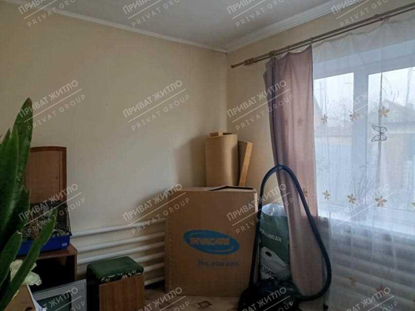 Частина будинку з окремим двором біля річки. | Приват житло